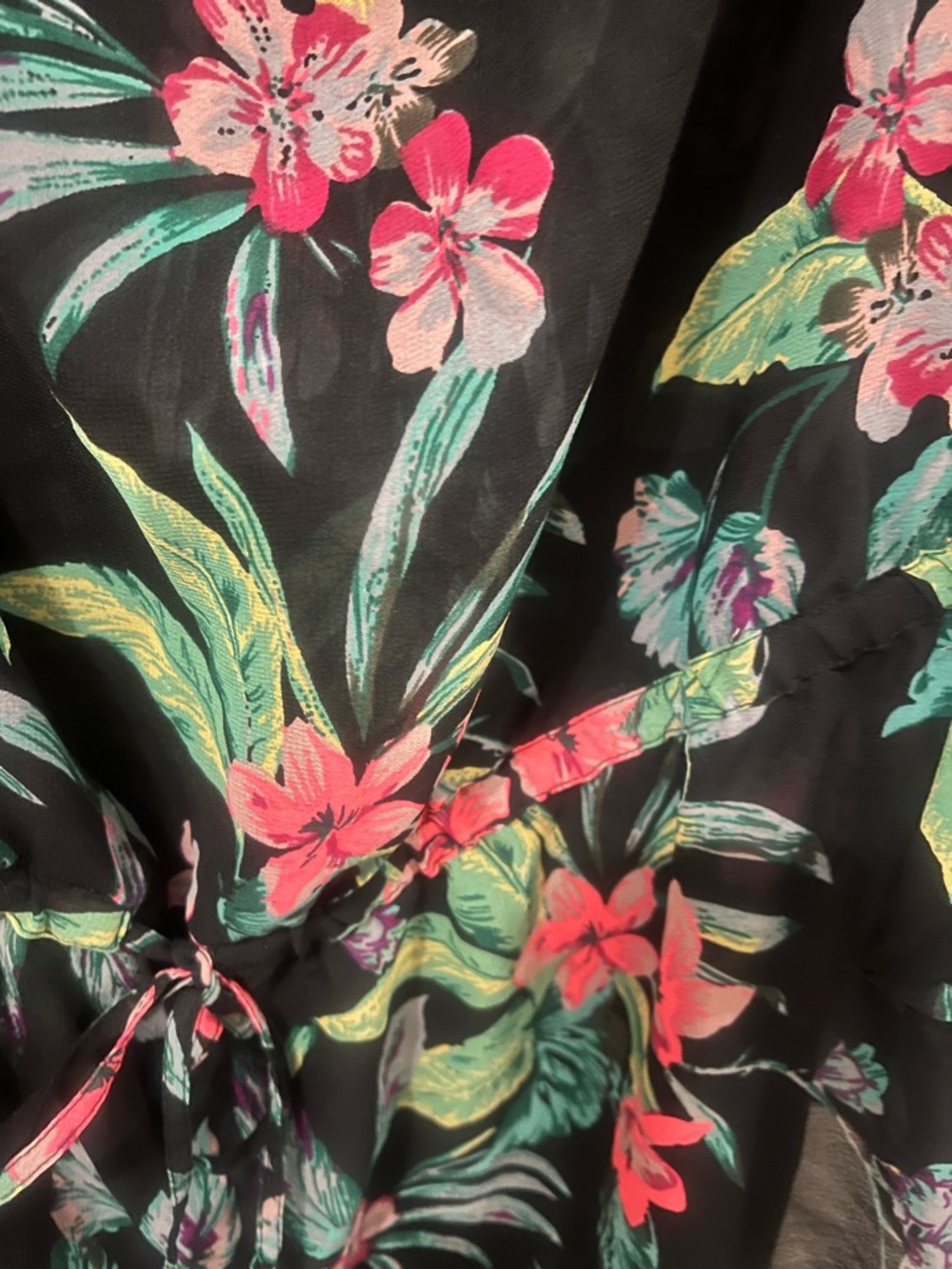 Blush Black Tropical Floral Wrap Blouse Resortwear Vacation Cruise Plus Sz 3x - Picture 5 of 8